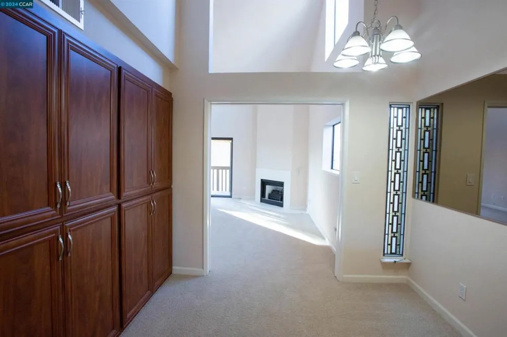 99 Cleaveland Rd Pleasant Hill, CA 94523
