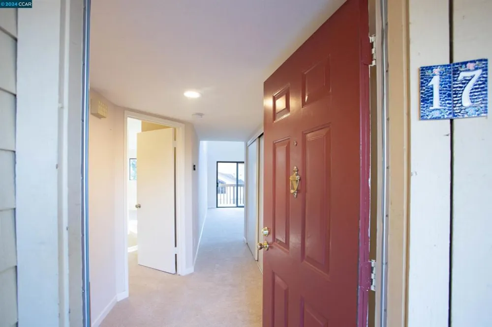 99 Cleaveland Rd Pleasant Hill, CA 94523