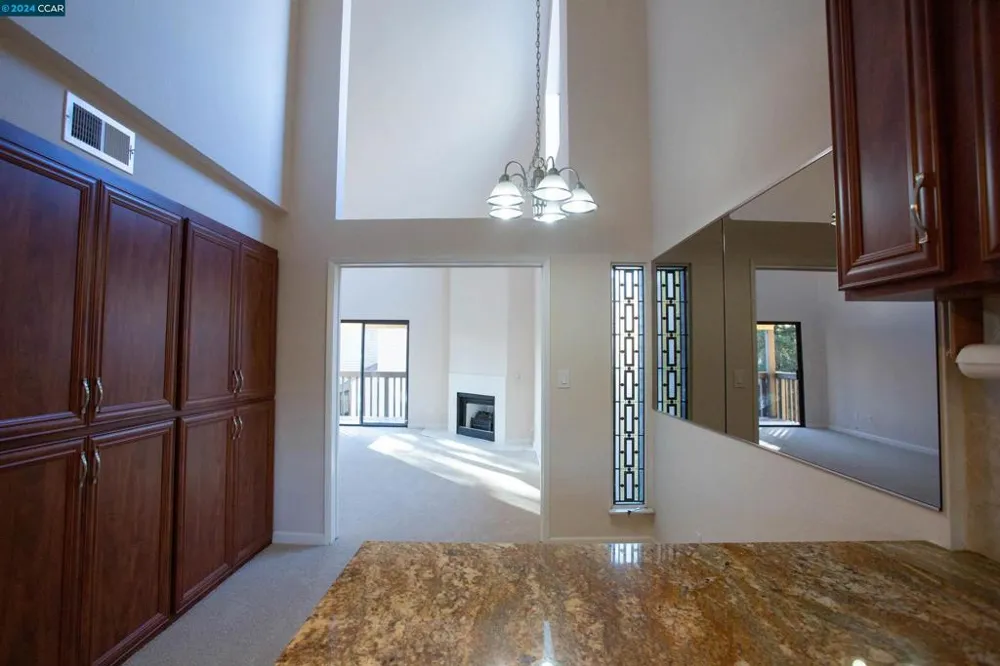 99 Cleaveland Rd Pleasant Hill, CA 94523