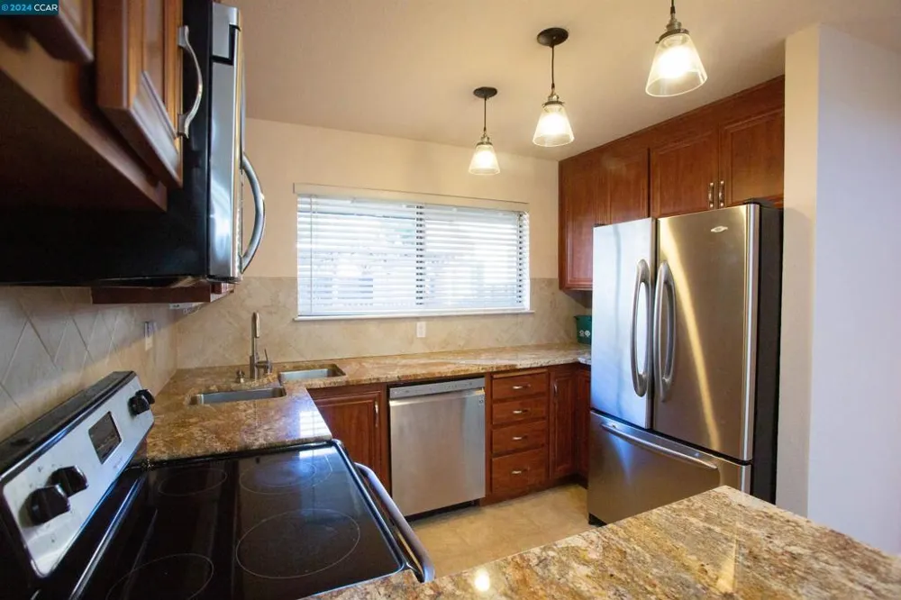 99 Cleaveland Rd Pleasant Hill, CA 94523