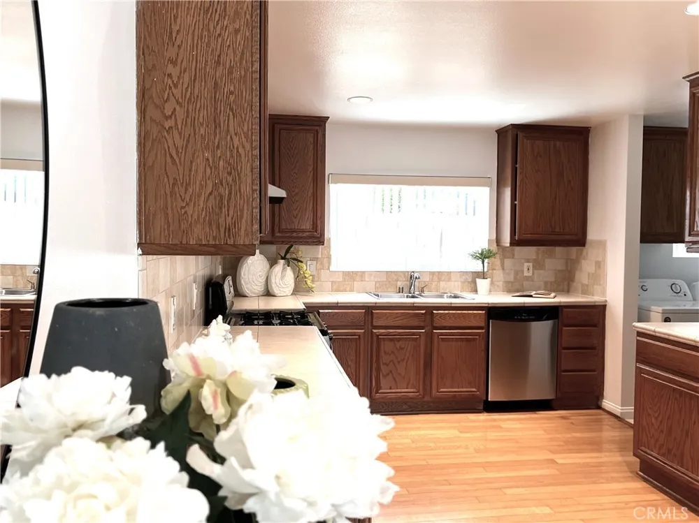 3341 DIVISION Glassell Park, CA 90065