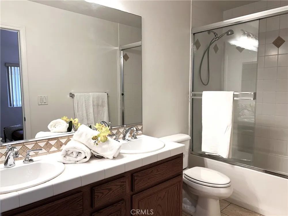 3341 DIVISION Glassell Park, CA 90065