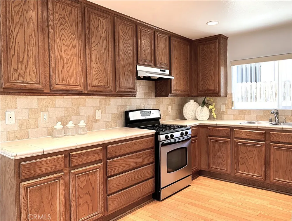 3341 DIVISION Glassell Park, CA 90065