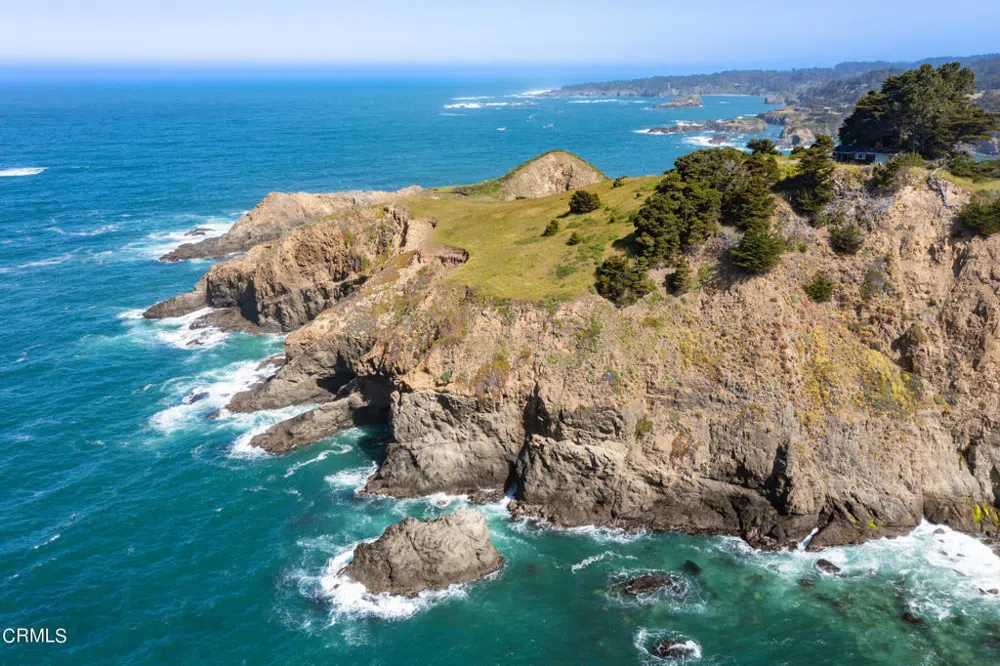 50500 Buckhorn Cove Road E Little River, CA 95456