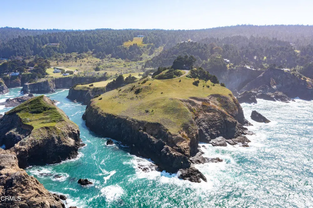 50500 Buckhorn Cove Road E Little River, CA 95456