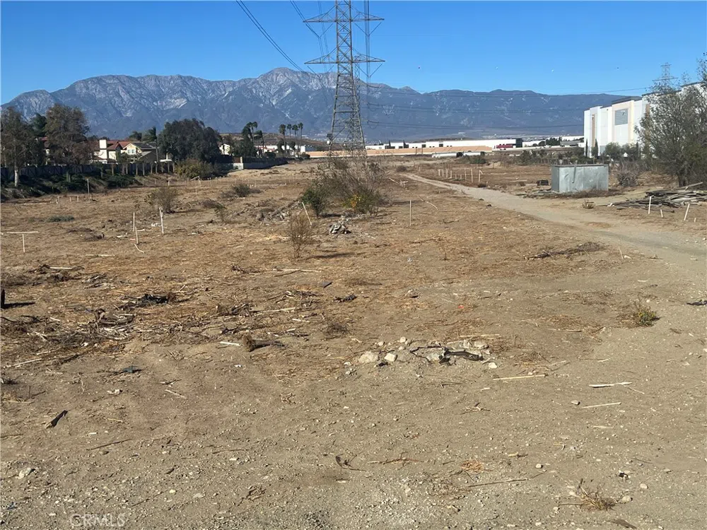 11130 E Riverside Drive Ontario, CA 91761