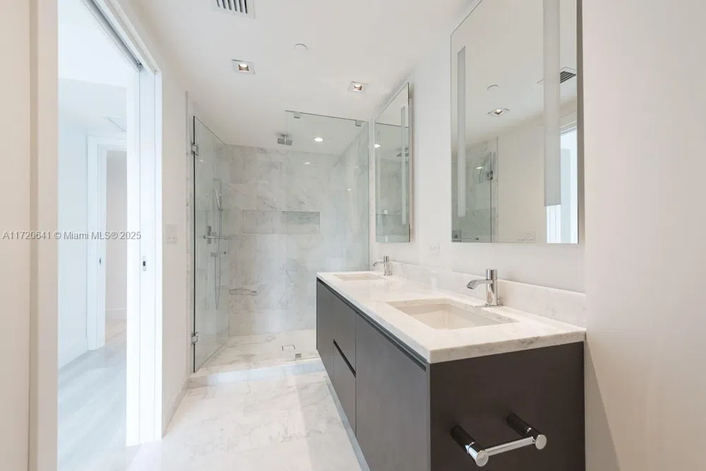1451 Brickell Ave #2103 Miami, FL 33131