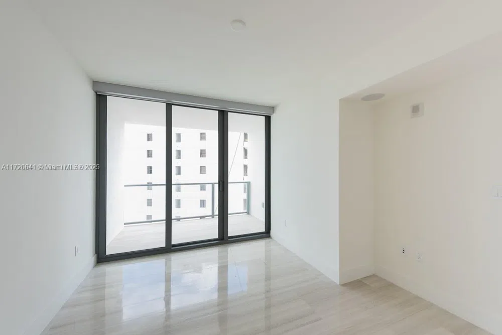 1451 Brickell Ave #2103 Miami, FL 33131