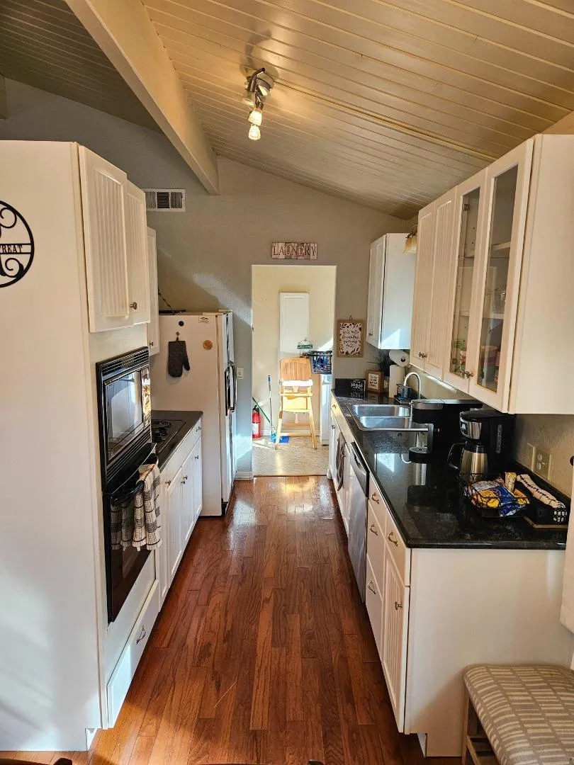 19418 Ferretti Road Groveland, CA 95321
