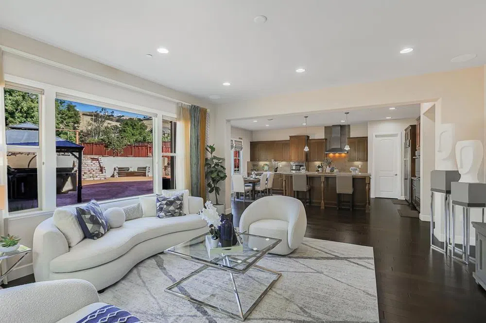 6352 Grand Oak Way San Jose, CA 95135