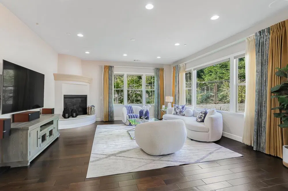 6352 Grand Oak Way San Jose, CA 95135