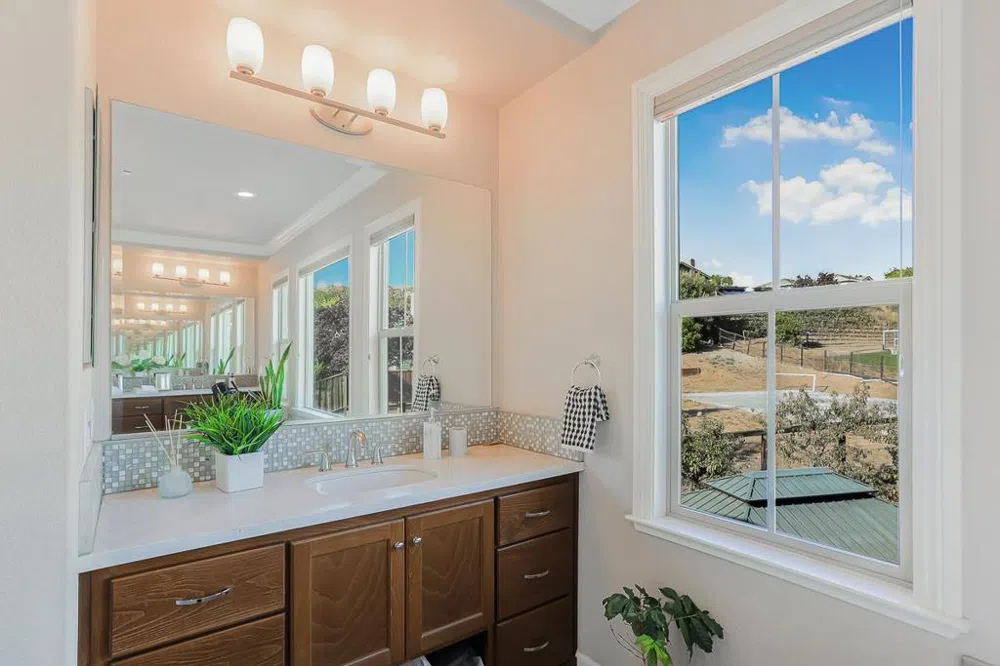 6352 Grand Oak Way San Jose, CA 95135