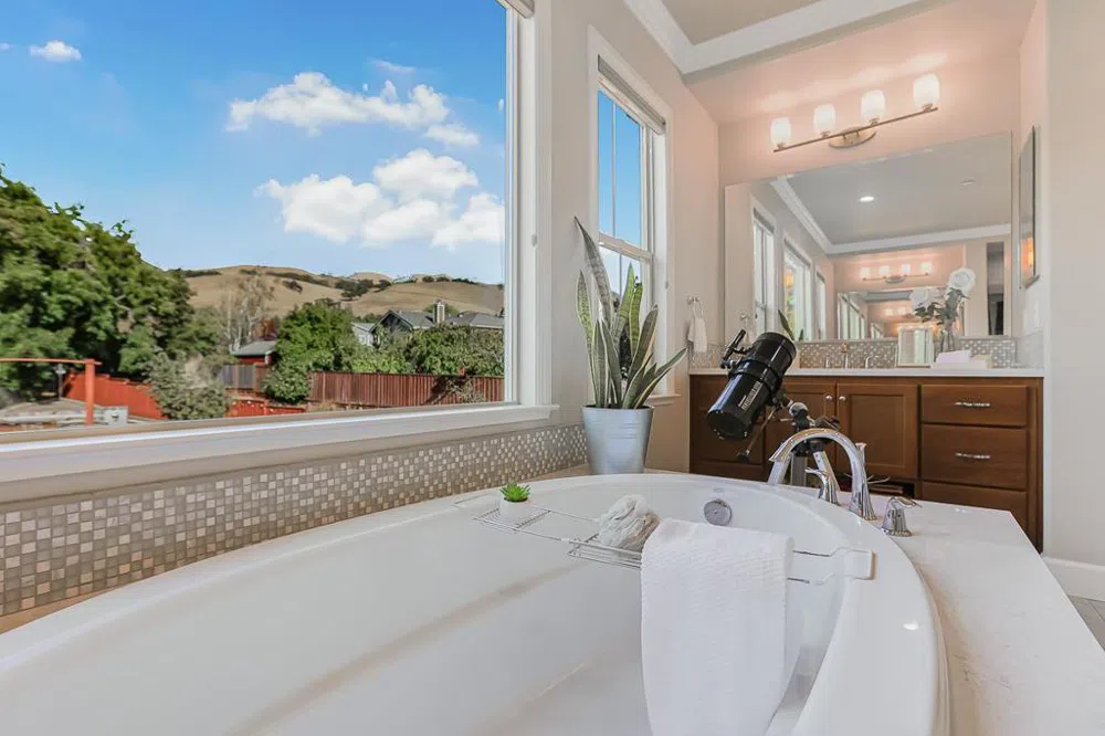 6352 Grand Oak Way San Jose, CA 95135