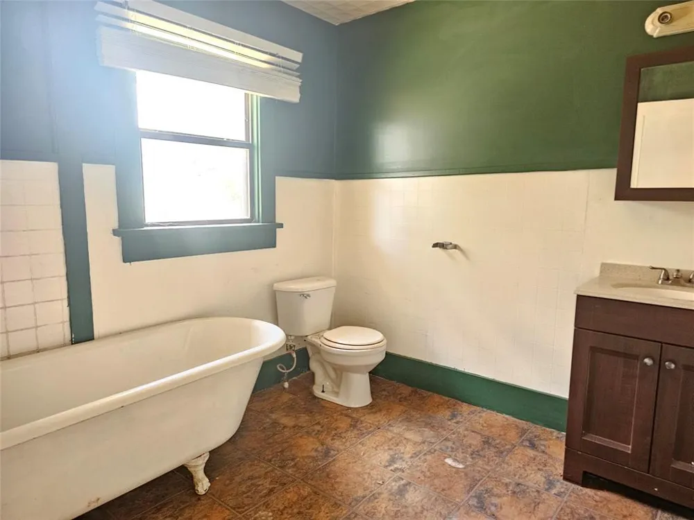 216 E Pecan Street Bangs, TX 76823