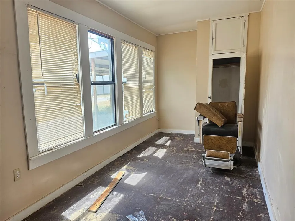 216 E Pecan Street Bangs, TX 76823