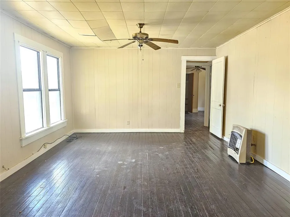 216 E Pecan Street Bangs, TX 76823