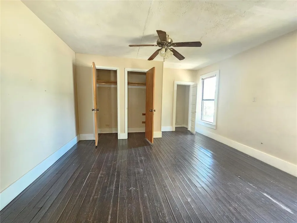 216 E Pecan Street Bangs, TX 76823