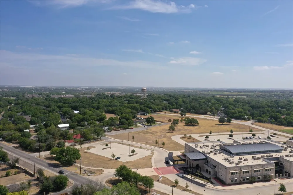 910 E 20th Street Georgetown, TX 78626