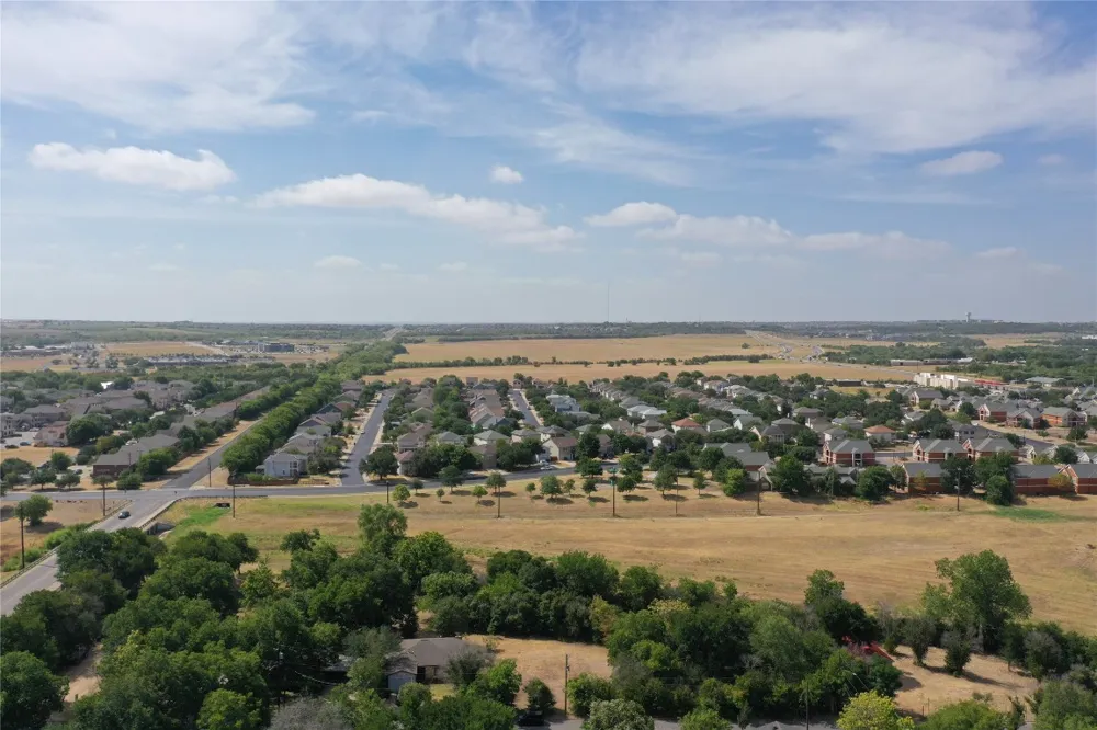 910 E 20th Street Georgetown, TX 78626