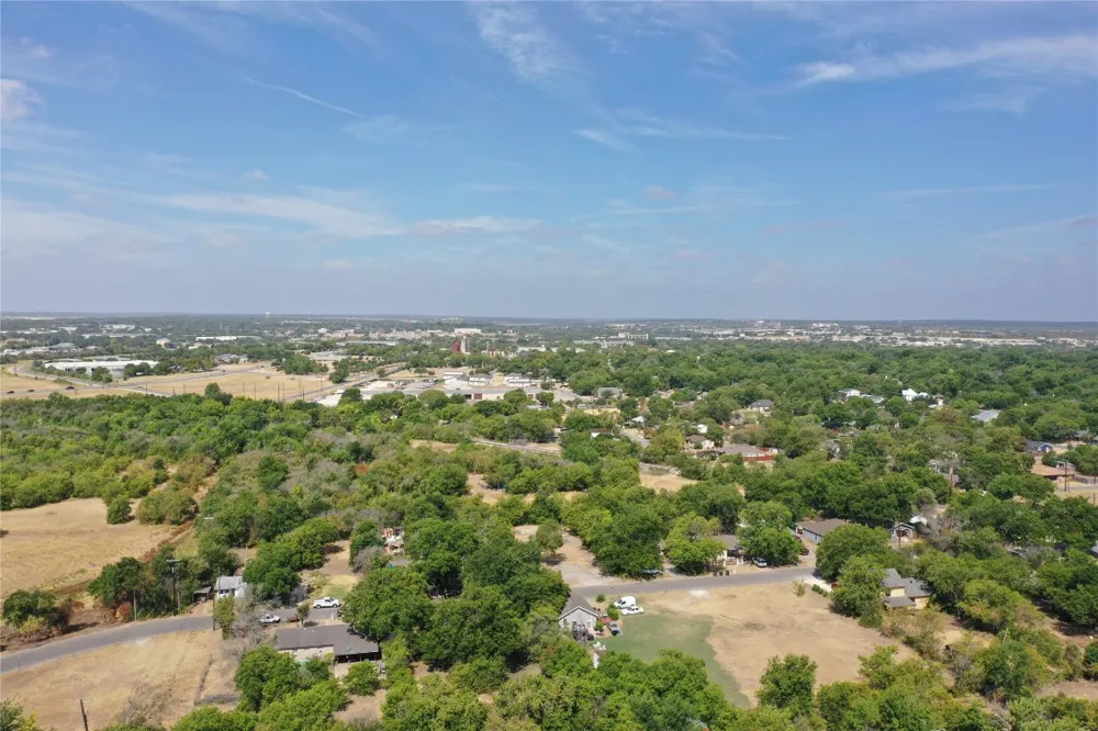 910 E 20th Street Georgetown, TX 78626