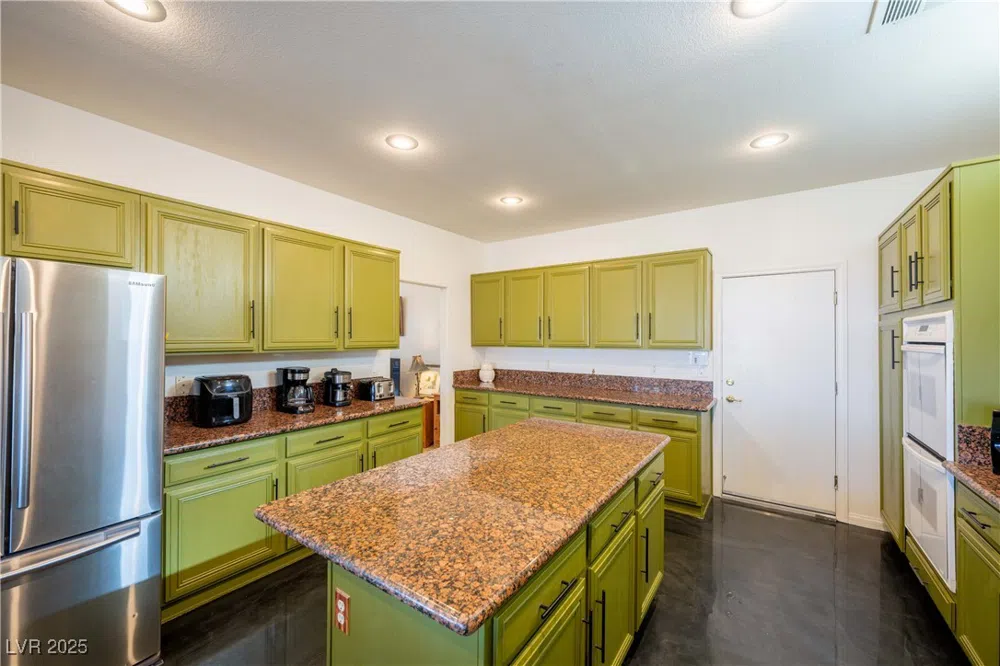 359 Hoskins Court Henderson, NV 89012
