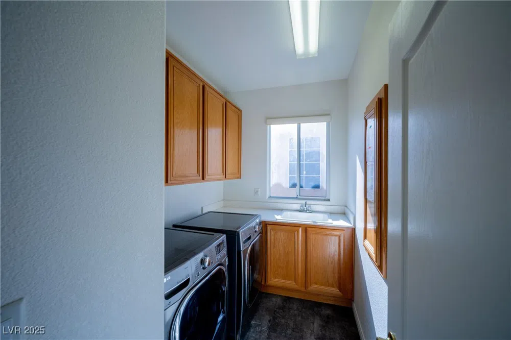 359 Hoskins Court Henderson, NV 89012