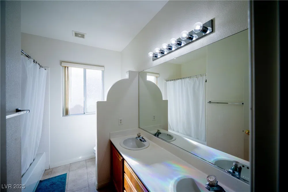 359 Hoskins Court Henderson, NV 89012