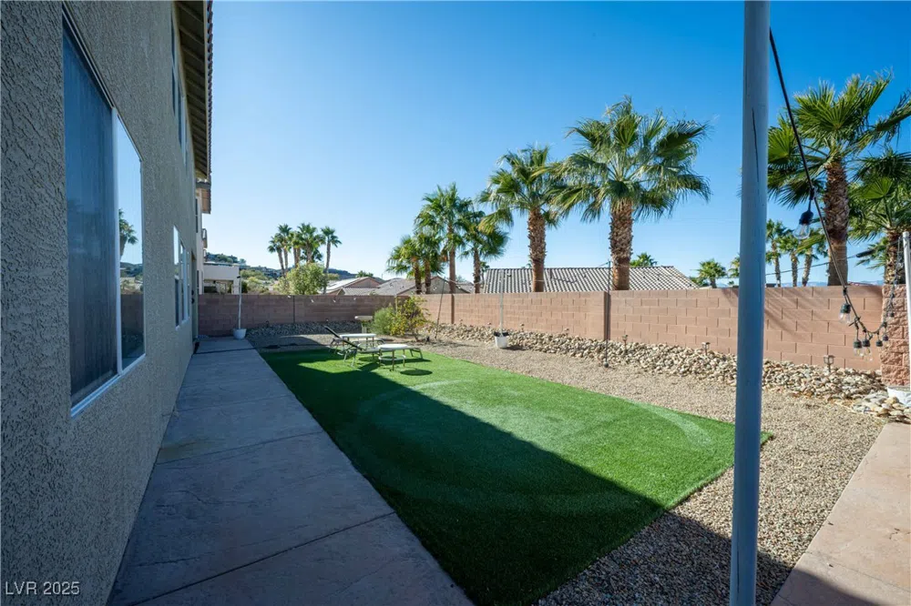 359 Hoskins Court Henderson, NV 89012