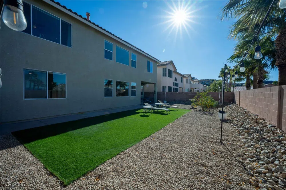 359 Hoskins Court Henderson, NV 89012