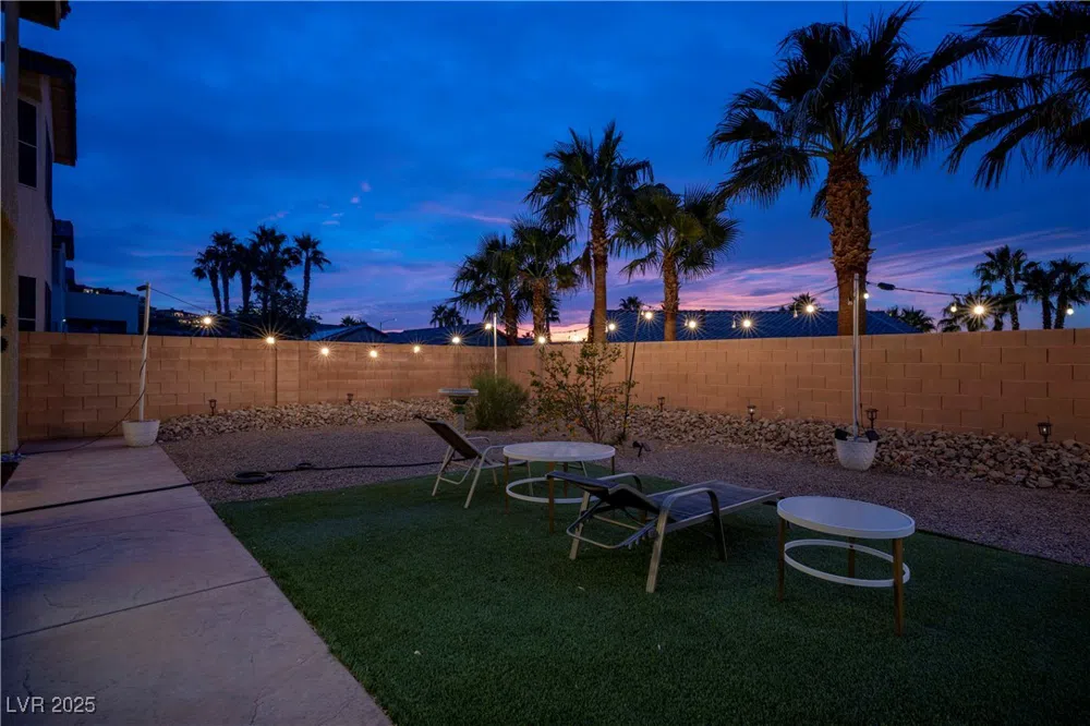 359 Hoskins Court Henderson, NV 89012