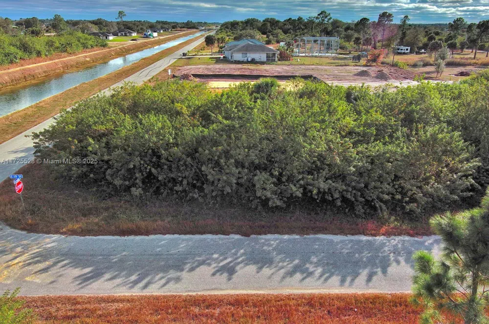 4506 E 19th St Lehigh Acres, FL 33973