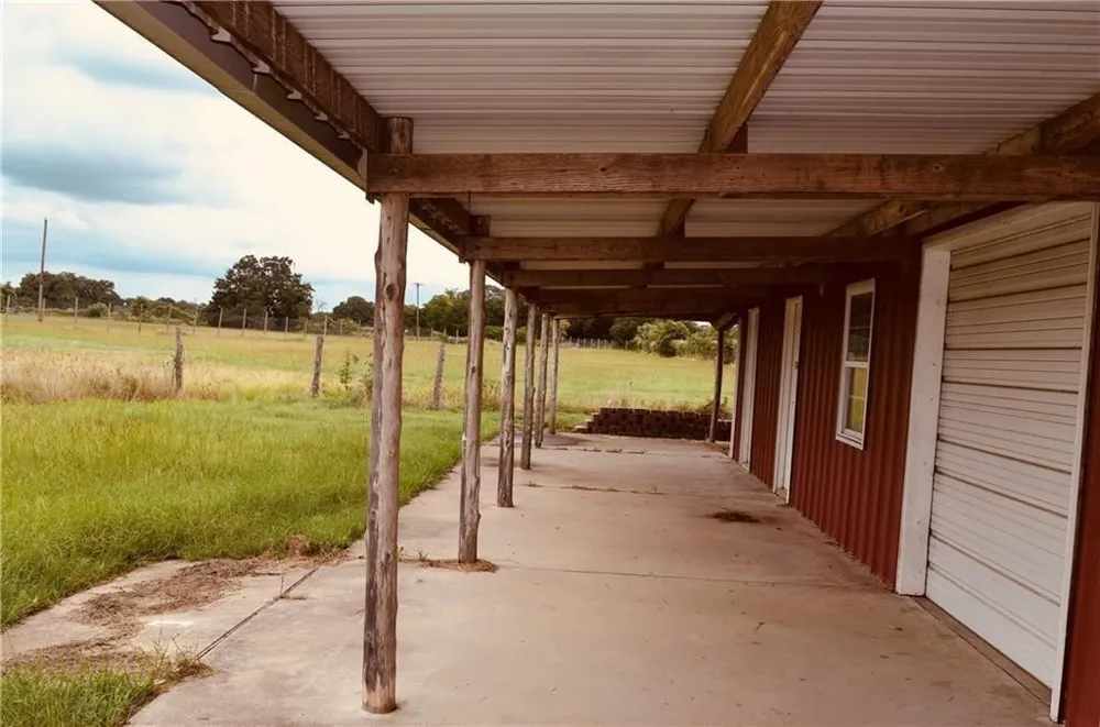 1409 Antioch Road Paige, TX 78659