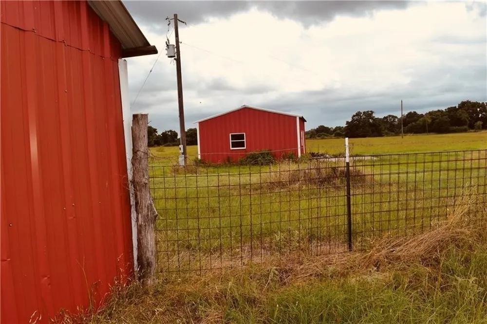 1409 Antioch Road Paige, TX 78659
