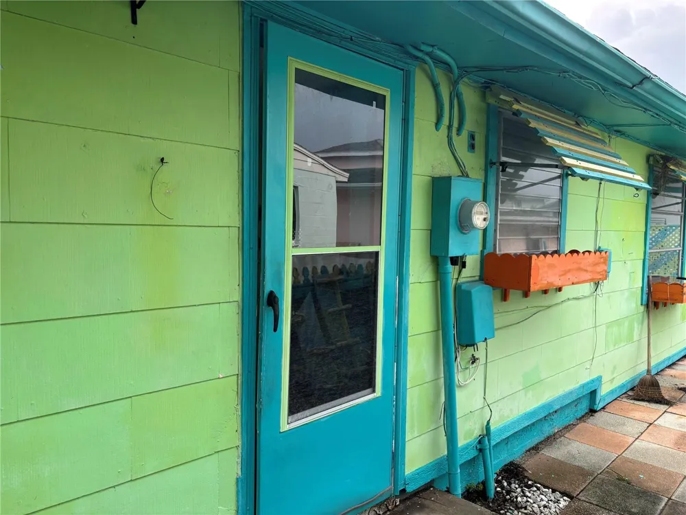 18006 4TH STREET E Redington Shores, FL 33708