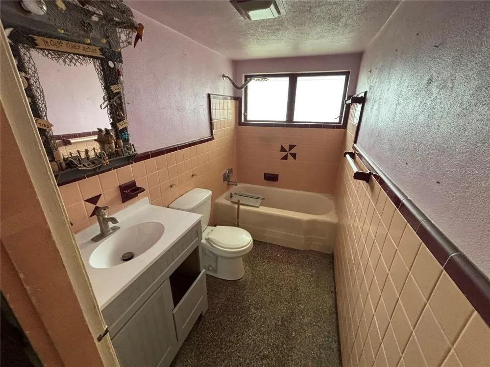 18006 4TH STREET E Redington Shores, FL 33708