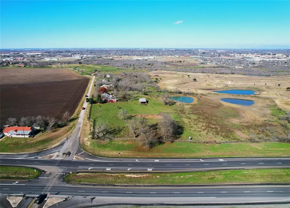 1201 S Rio Grande Street Taylor, TX 76574