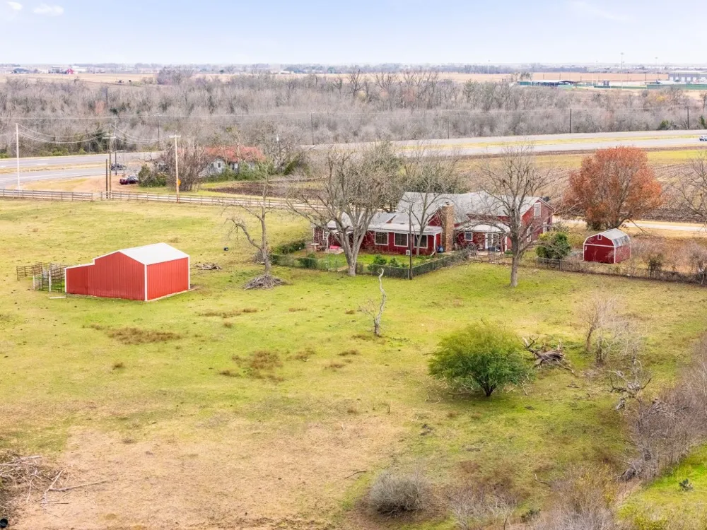 1201 S Rio Grande Street Taylor, TX 76574
