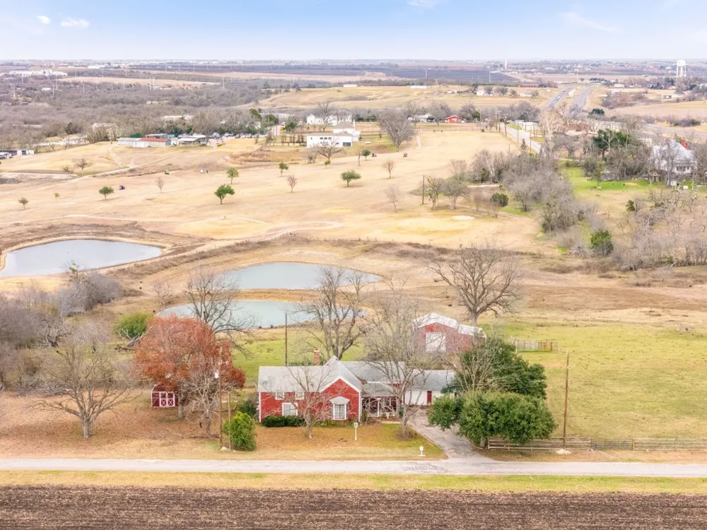 1201 S Rio Grande Street Taylor, TX 76574