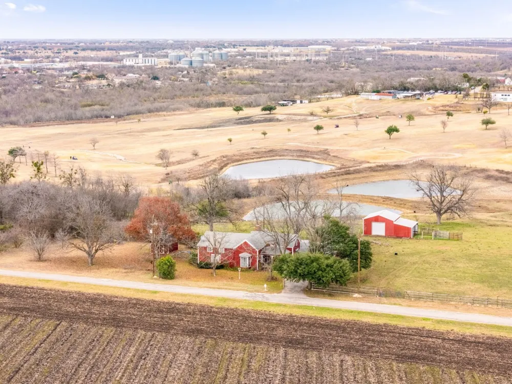 1201 S Rio Grande Street Taylor, TX 76574