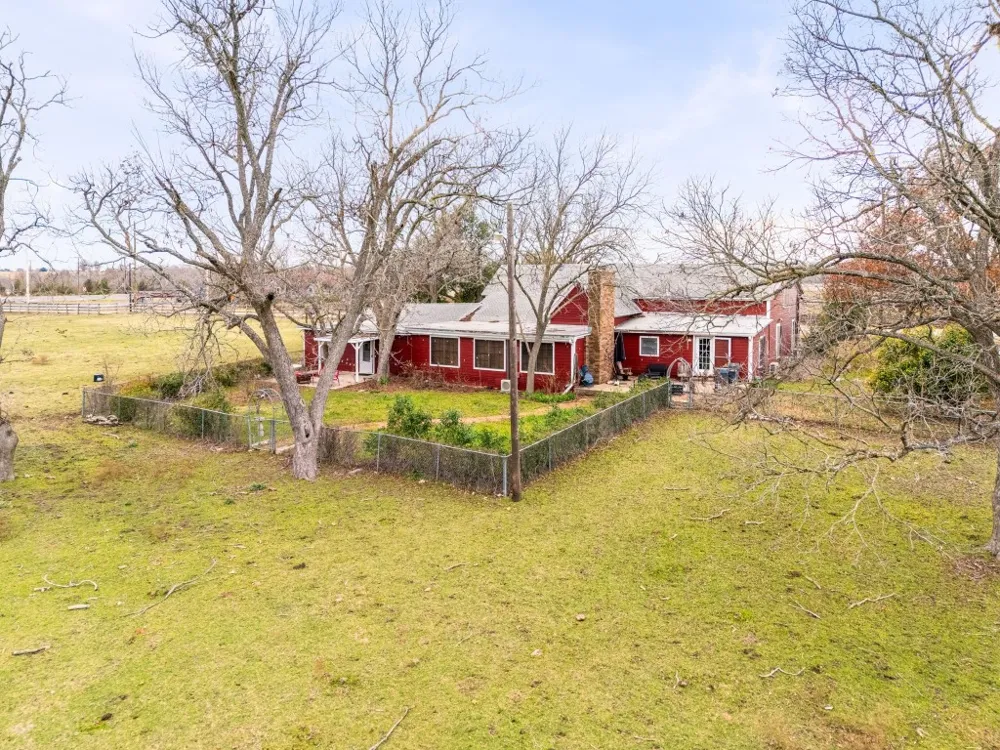 1201 S Rio Grande Street Taylor, TX 76574