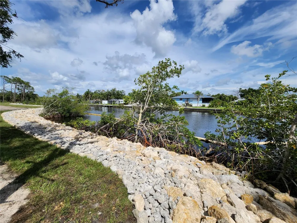 971 LAMPP DRIVE Englewood, FL 34223