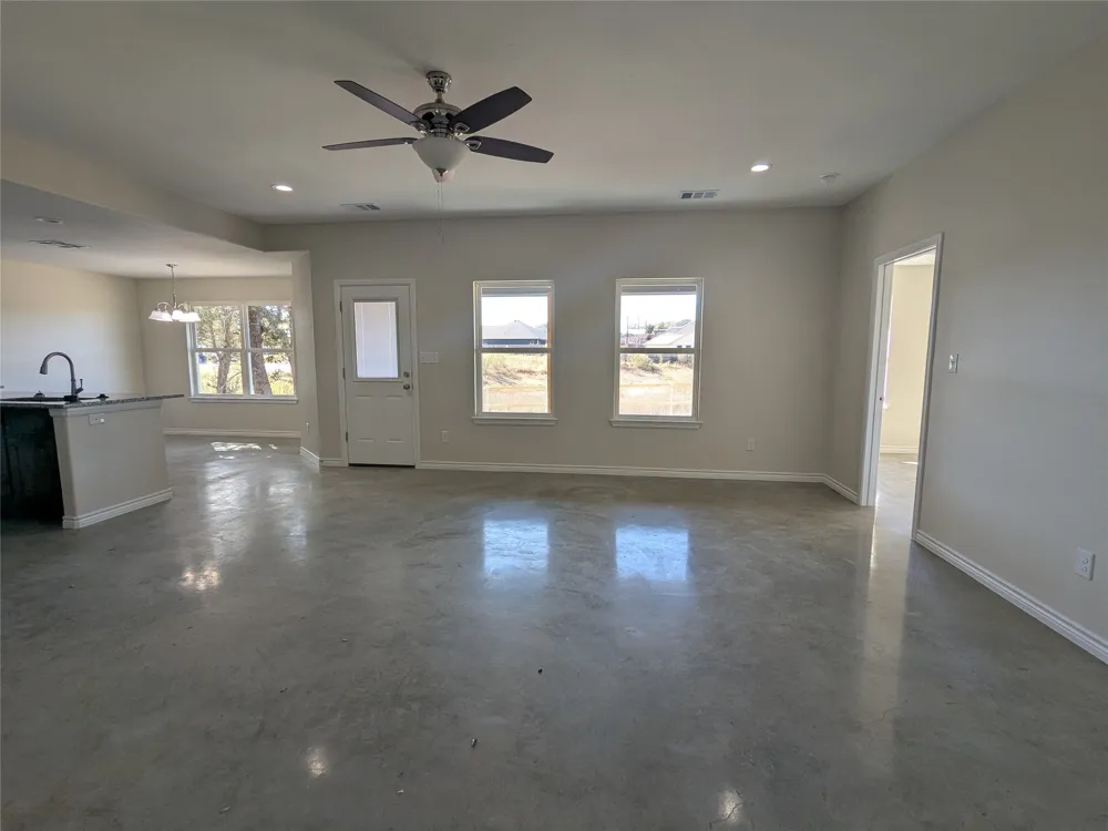 1023 Fieldstone Drive Lampasas, TX 76550