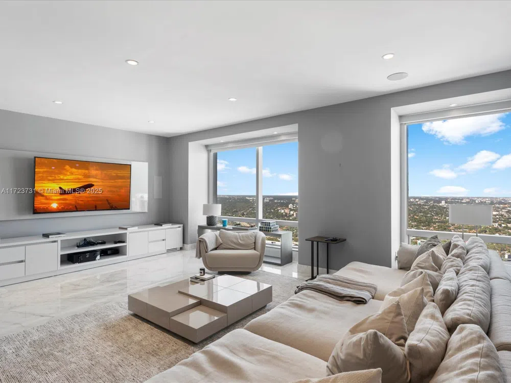 1425 Brickell Ave #52BC Miami, FL 33131