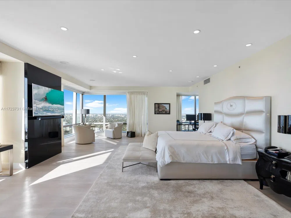 1425 Brickell Ave #52BC Miami, FL 33131