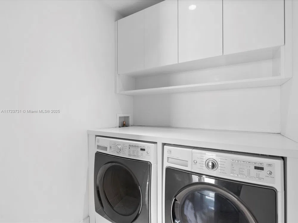 1425 Brickell Ave #52BC Miami, FL 33131