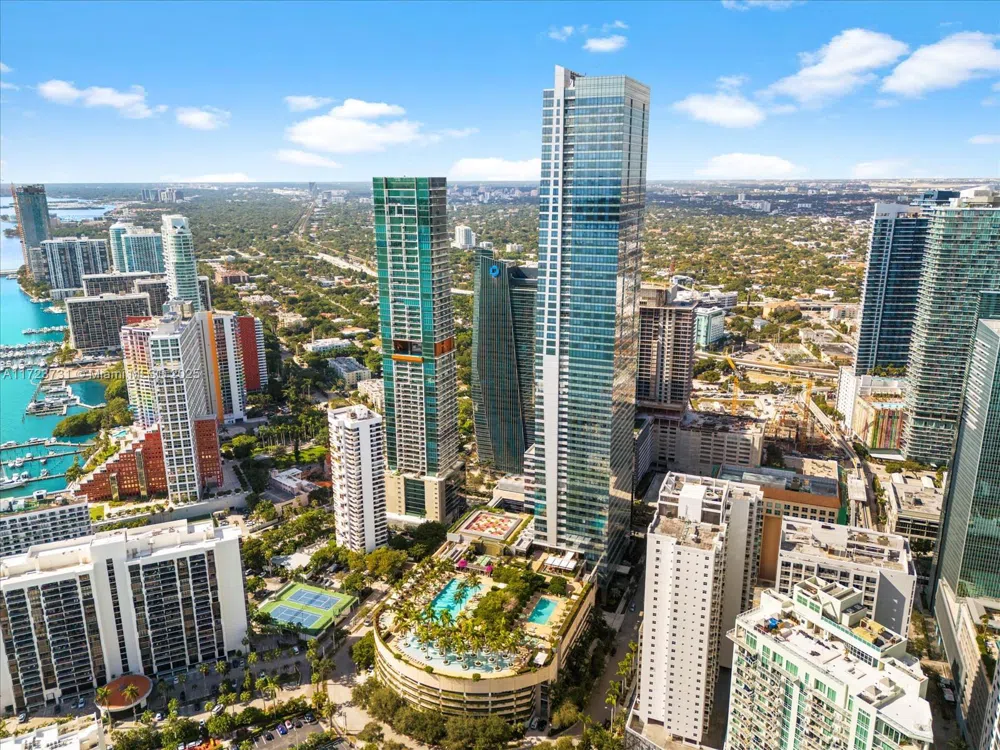 1425 Brickell Ave #52BC Miami, FL 33131