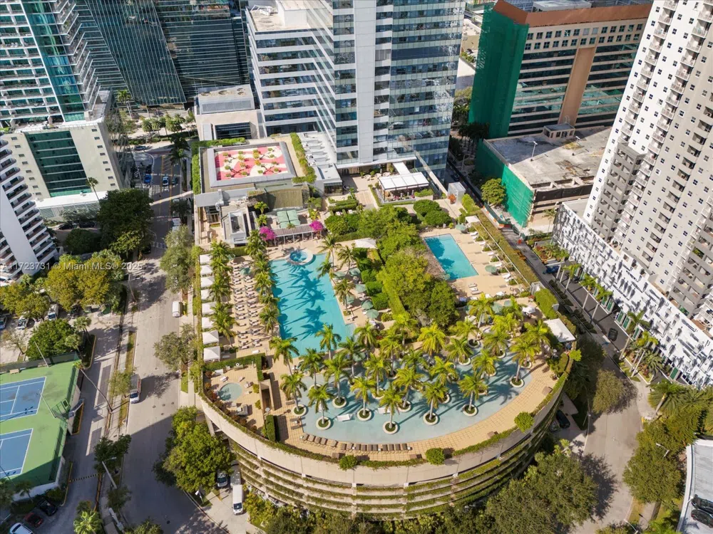 1425 Brickell Ave #52BC Miami, FL 33131