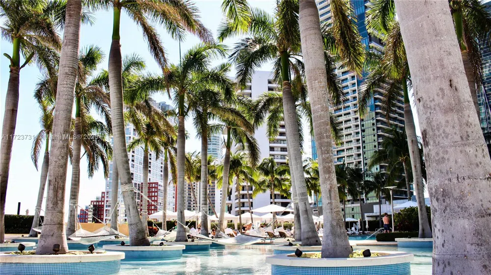 1425 Brickell Ave #52BC Miami, FL 33131
