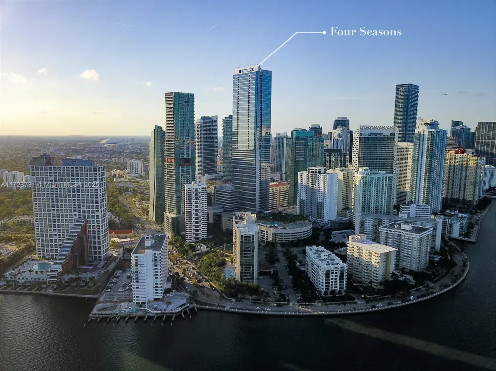 1425 Brickell Ave #52BC Miami, FL 33131