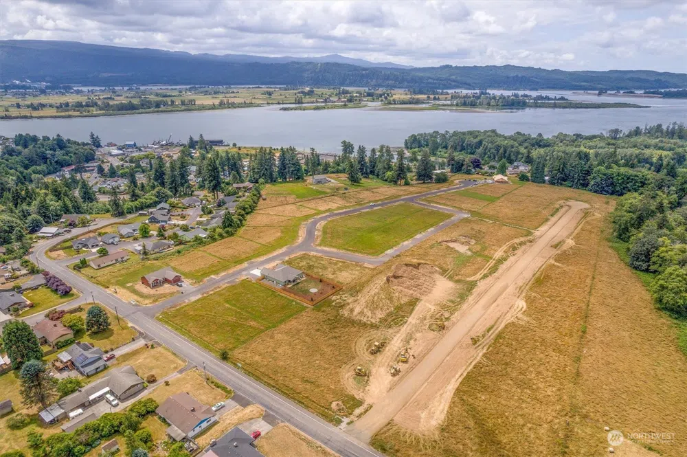 9 Sunnyfield Drive #Lot24 Cathlamet, WA 98612